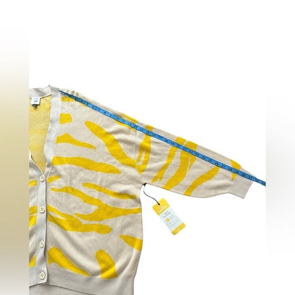 NWT CAbi #5836 Roar Cardigan Sweater Tiger Stripe size XL - Picture 8 of 13